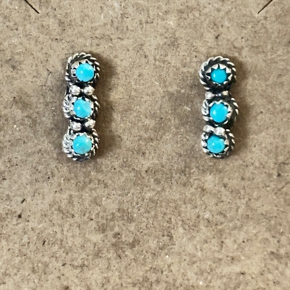 Sleeping Beauty Turquoise Jewelry - 925 - Navajo crafted Sleeping Beauty Blue Turquoise. 3 round stones each earring